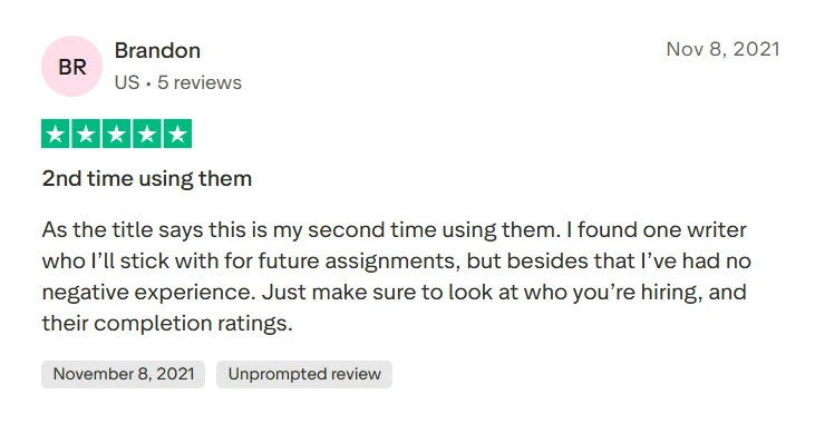 Trustpilot review saying Paper Owl made essay writing easier through communication with the writer